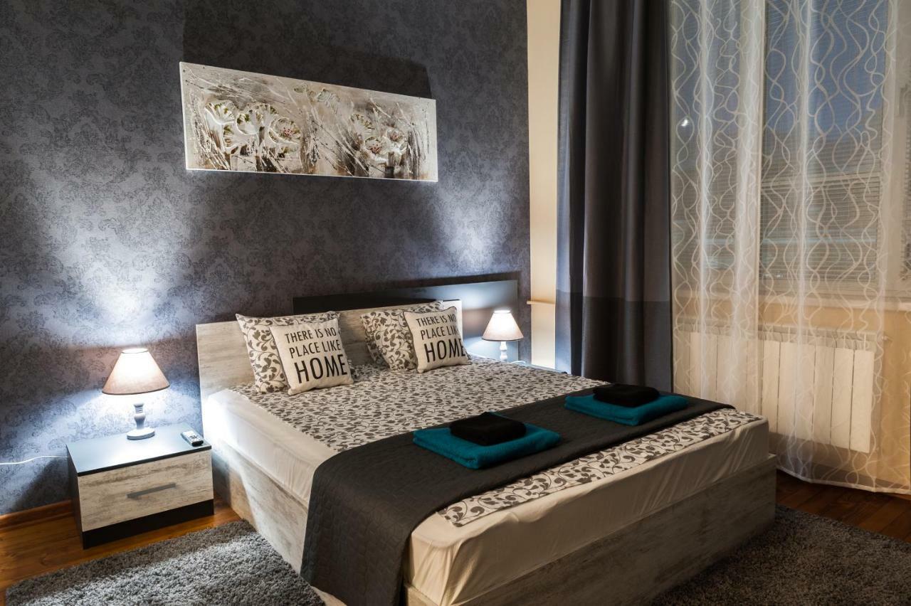 Vitosha Blvd - 2br Lux Sofia